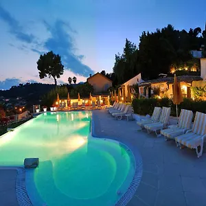 Le Hameau Hotel